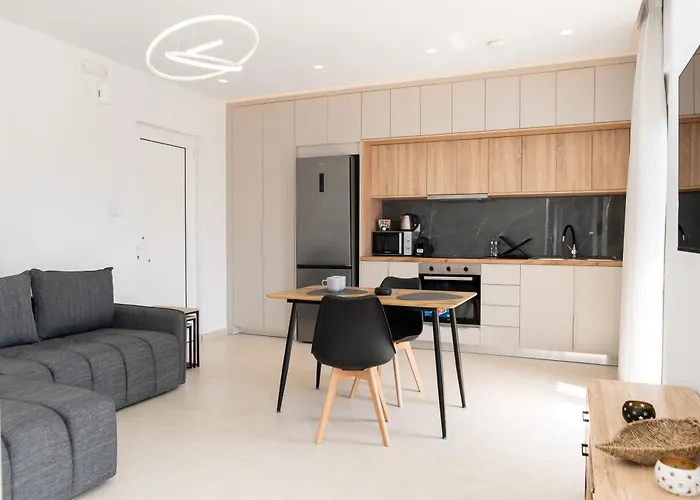 Apartment 30 Roses White *