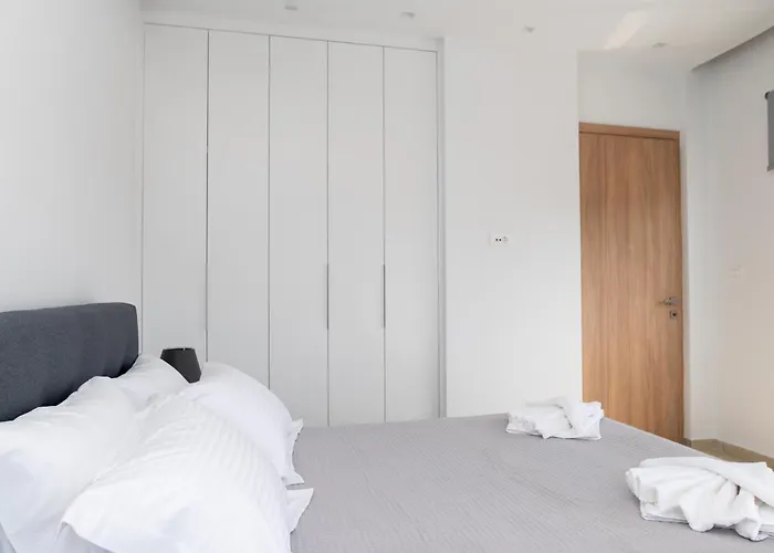 30 Roses White Kos Town