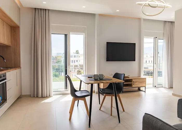 Апартаменты 30 Roses White