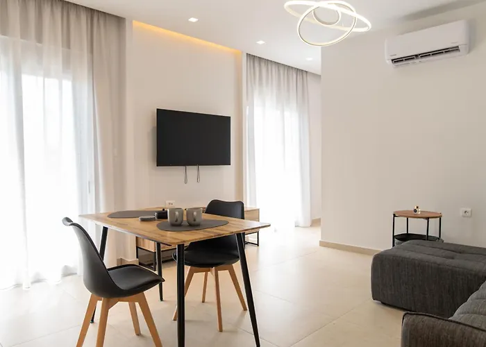 30 Roses White Apartment